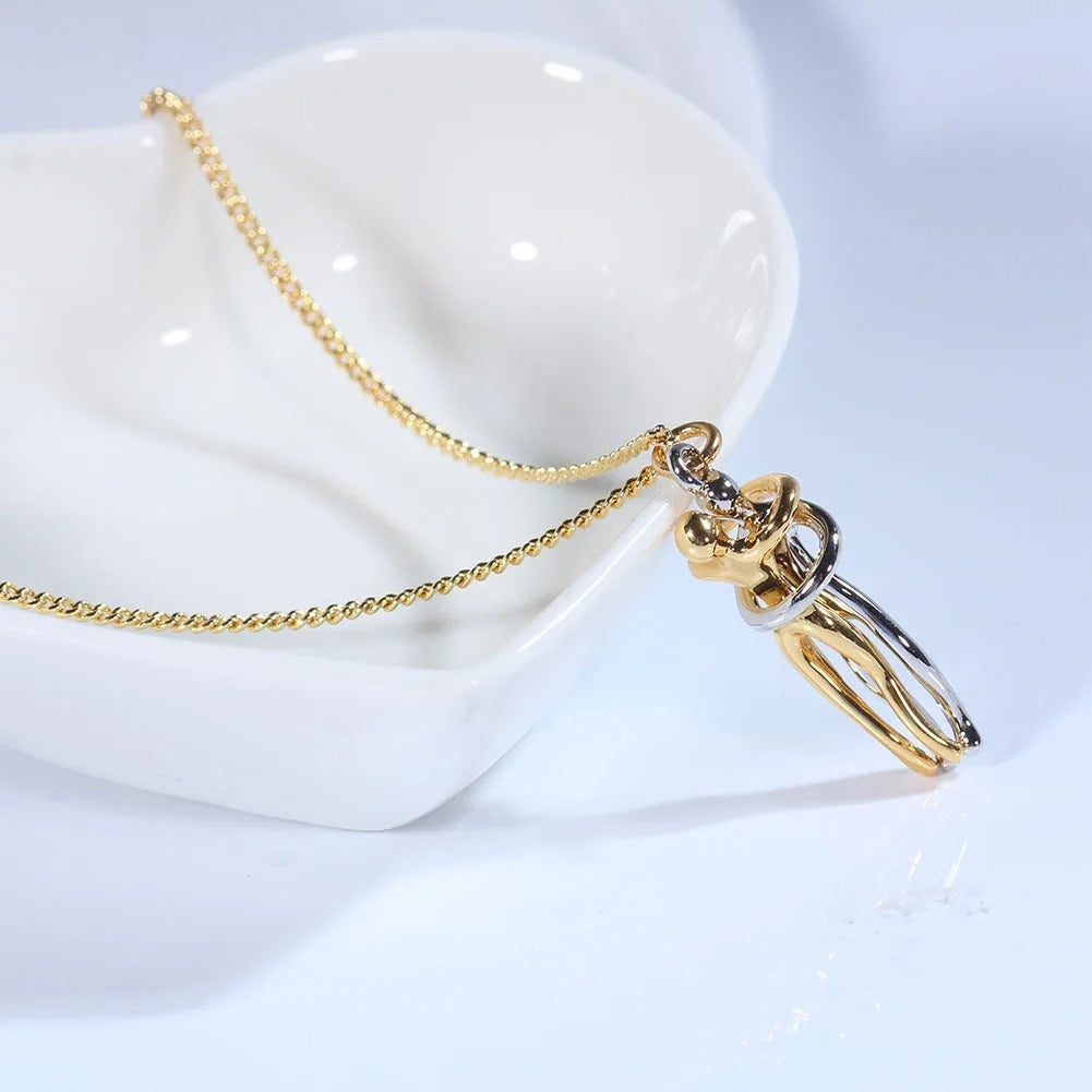 AHYAN- Hug Necklace