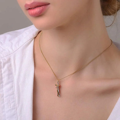AHYAN- Hug Necklace