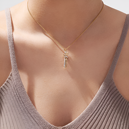 AHYAN- Hug Necklace